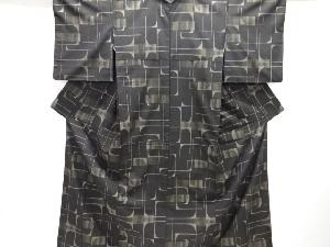 幾何学模様織り出し本場泥大島紬着物(7マルキ)